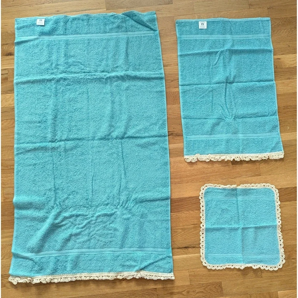 Vtg Bath Towel 3pc Set Crochet Trim Edge Butterfly Turquoise Green-Blue w/Ivory